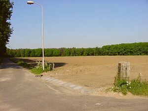 [I] parkeerplaats Elshof, mei 2001 - foto Rob Essers