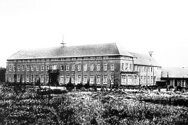 hoofdgebouw rond 1936